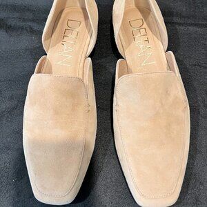 Deltan Suede Flat